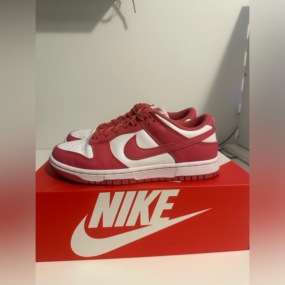 Women's Nike Dunk Low Archeo Pink Size 8 Women’s